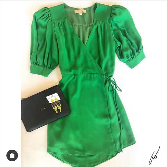 Green wrap dress with tags size medium - Picture 2 of 2